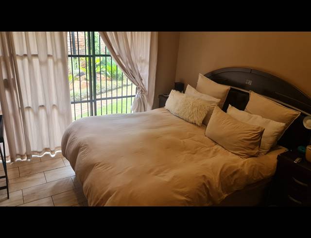 7 BEDROOM HOUSE FOR SALE IN CASHAN